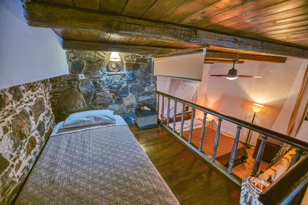 "Pefkopetro" Traditional House Keramotí Eksteriør bilde