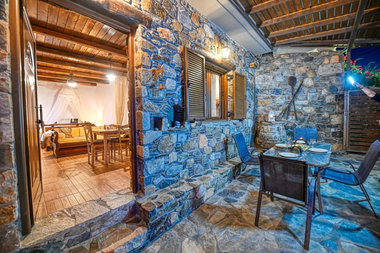 "Pefkopetro" Traditional House Keramotí Eksteriør bilde