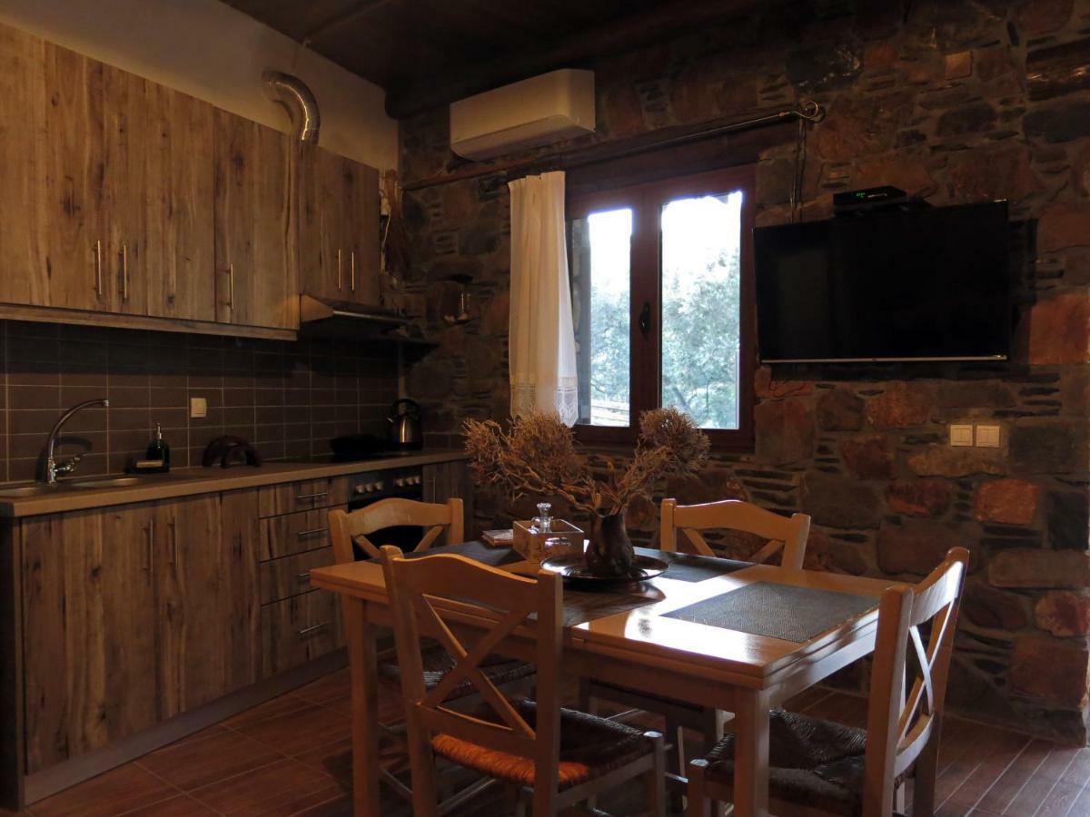 "Pefkopetro" Traditional House Keramotí Eksteriør bilde